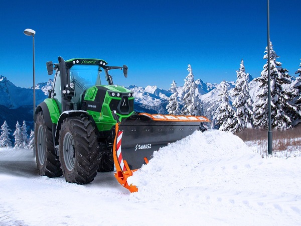 Traktory a poľnohospodárske stroje
